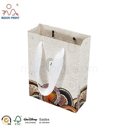 Decoration Handmade Paper Bag 300gsm Paper Bag With Uv